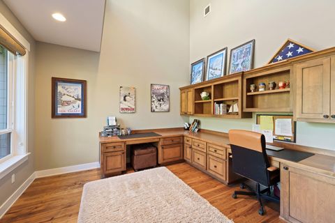 Tiny photo for 2885 NW Perlette Lane, Bend, OR 97703 (MLS # 220210255)