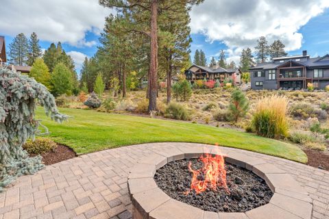 Tiny photo for 2885 NW Perlette Lane, Bend, OR 97703 (MLS # 220210255)