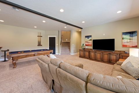Tiny photo for 2885 NW Perlette Lane, Bend, OR 97703 (MLS # 220210255)