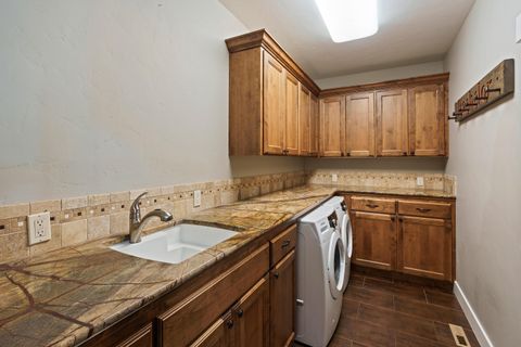 Tiny photo for 2885 NW Perlette Lane, Bend, OR 97703 (MLS # 220210255)