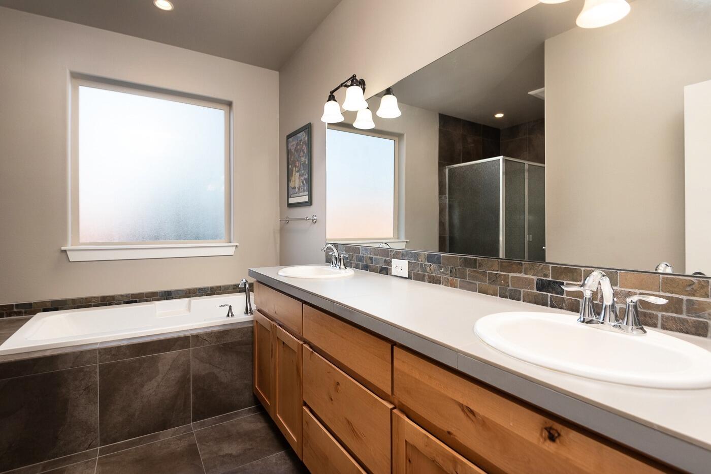 Viewpoint Ridge - Residential