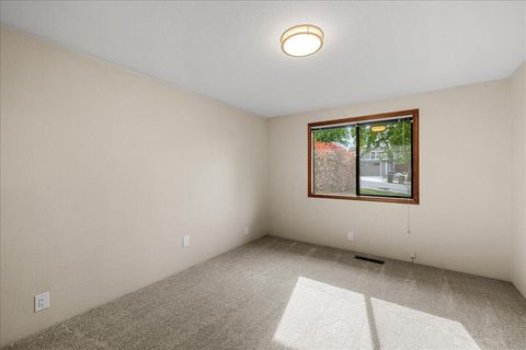 Tiny photo for 2981 Rosewood Street, Medford, OR 97504 (MLS # 220219916)