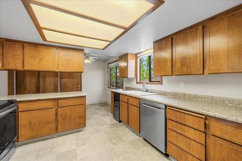 Tiny photo for 2981 Rosewood Street, Medford, OR 97504 (MLS # 220219916)