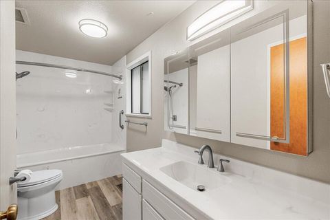 Tiny photo for 2981 Rosewood Street, Medford, OR 97504 (MLS # 220219916)