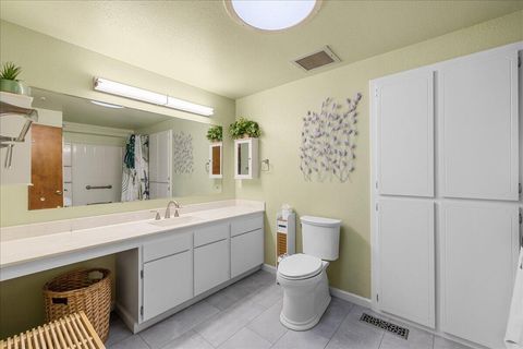 Tiny photo for 2981 Rosewood Street, Medford, OR 97504 (MLS # 220219916)