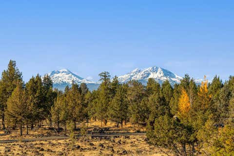 Photo of 17720 Mountain View Road, Sisters, OR 97759 (MLS # 220221829)
