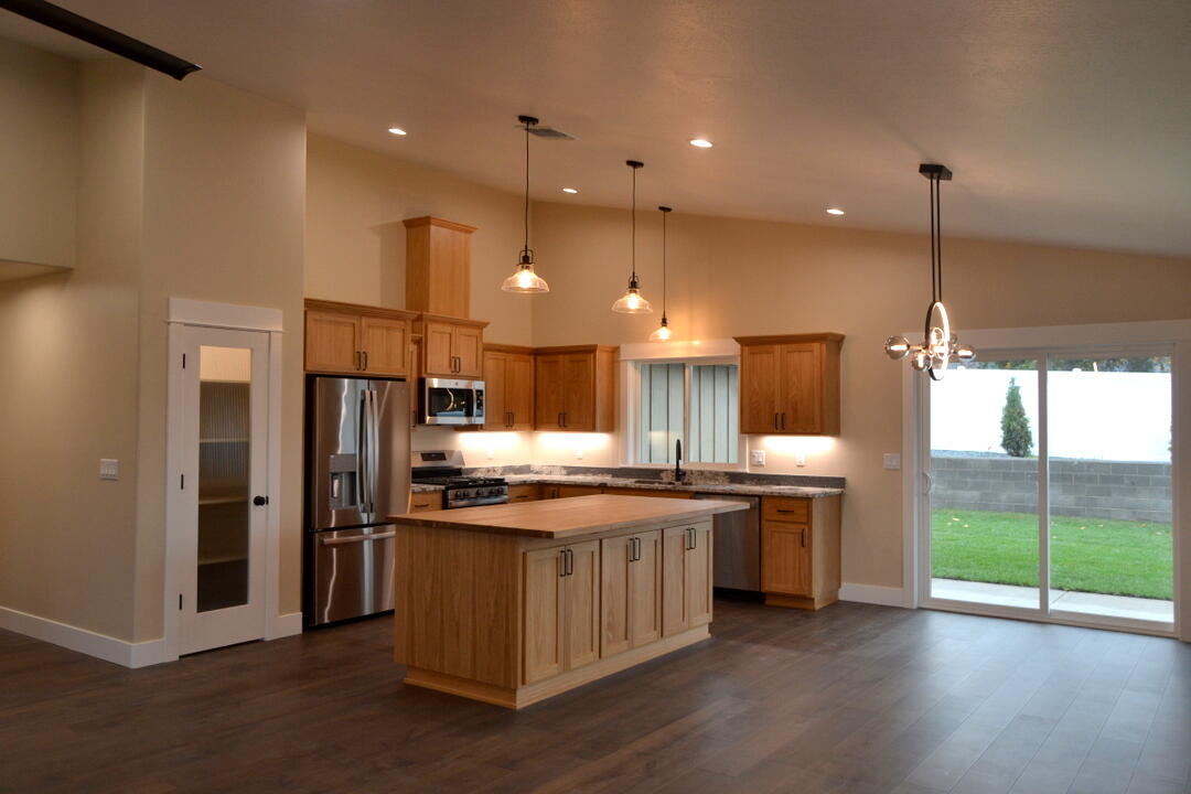 Buckmaster - Residential