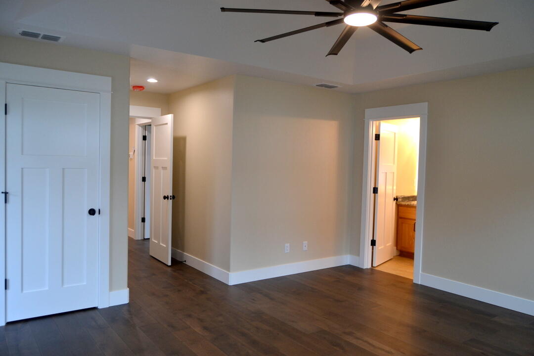 Buckmaster - Residential