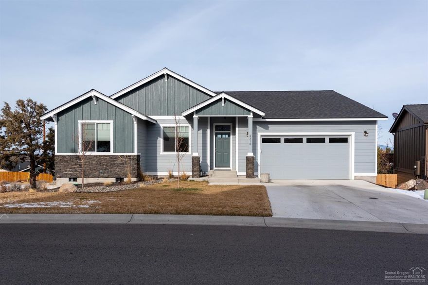 Stunning unobstructed views of Smith Rocks from this custom built home! Vaulted great room concept with gas fire place. Kitchen has custom cabinets, granite counter tops and large island. All Energy Star appliances refrigerator included. Luxury plank vinyl flooring and a huge amount of storage. Washer/Dryer included This is a must see barely lived home!