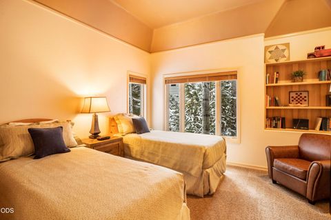 Tiny photo for 57078 Peppermill Circle #34D, Sunriver, OR 97707 (MLS # 220223739)