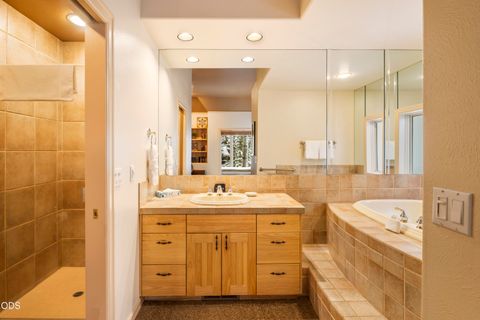 Tiny photo for 57078 Peppermill Circle #34D, Sunriver, OR 97707 (MLS # 220223739)