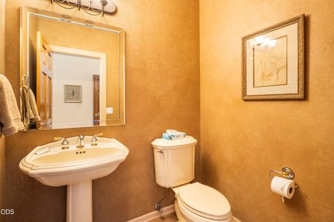Tiny photo for 57078 Peppermill Circle #34D, Sunriver, OR 97707 (MLS # 220223739)