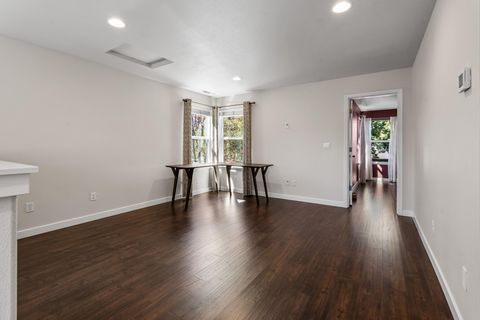 Tiny photo for 20392 Aberdeen Drive, Bend, OR 97702 (MLS # 220219844)