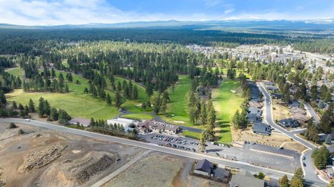 Tiny photo for 20392 Aberdeen Drive, Bend, OR 97702 (MLS # 220219844)