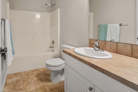 Tiny photo for 20392 Aberdeen Drive, Bend, OR 97702 (MLS # 220219844)