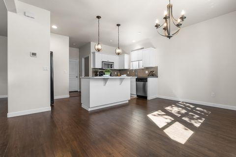 Tiny photo for 20392 Aberdeen Drive, Bend, OR 97702 (MLS # 220219844)