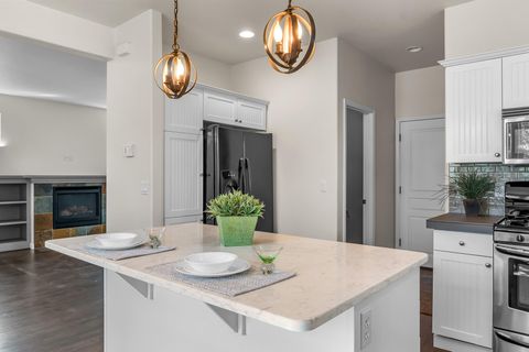 Tiny photo for 20392 Aberdeen Drive, Bend, OR 97702 (MLS # 220219844)