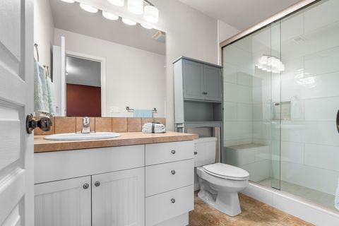 Tiny photo for 20392 Aberdeen Drive, Bend, OR 97702 (MLS # 220219844)