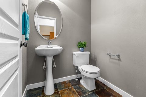 Tiny photo for 20392 Aberdeen Drive, Bend, OR 97702 (MLS # 220219844)