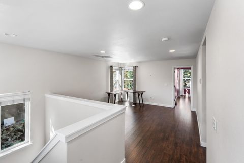 Tiny photo for 20392 Aberdeen Drive, Bend, OR 97702 (MLS # 220219844)