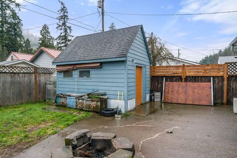 Tiny photo for 46822 Sunset Avenue, Westfir, OR 97492 (MLS # 220216890)