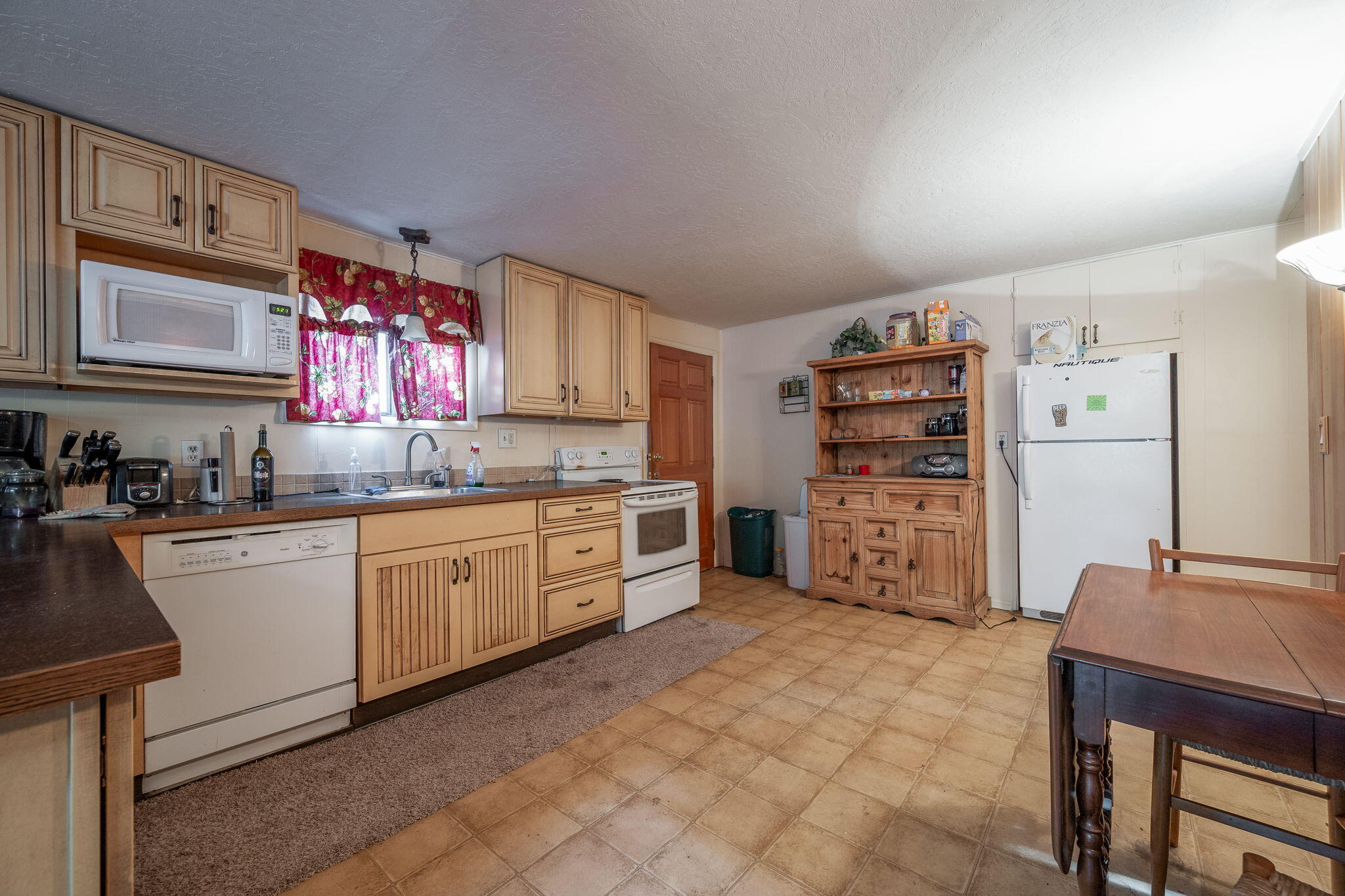 720 NW Ogden Avenue