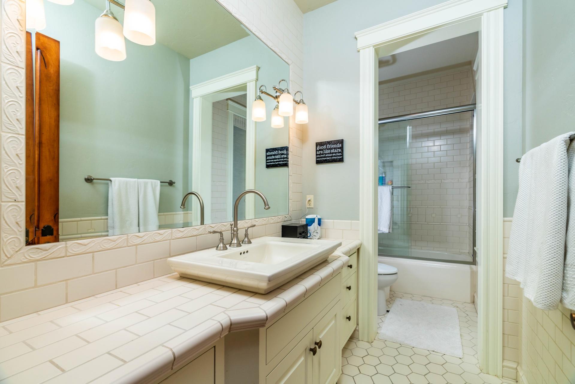 Broken Top - Residential