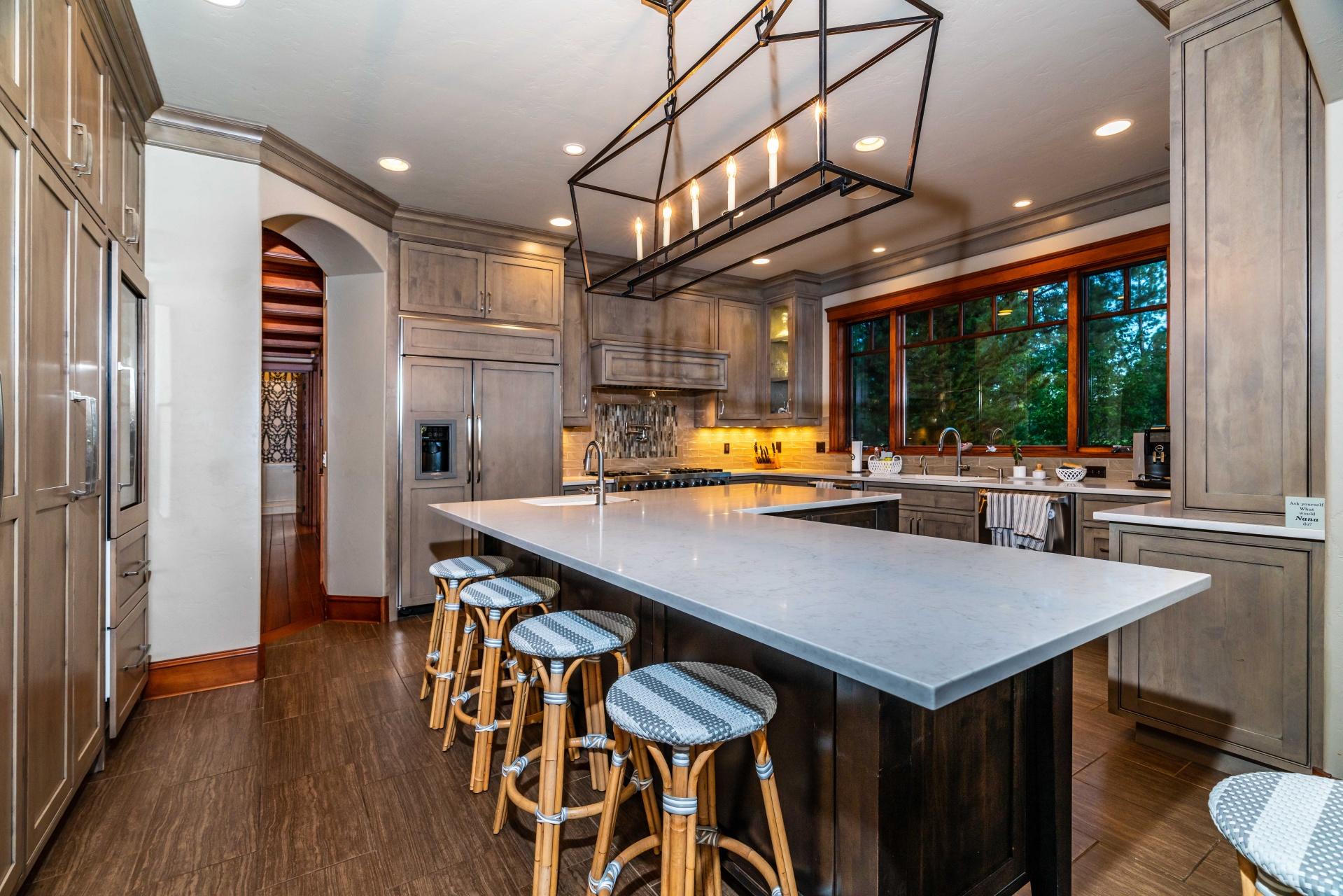 Broken Top - Residential