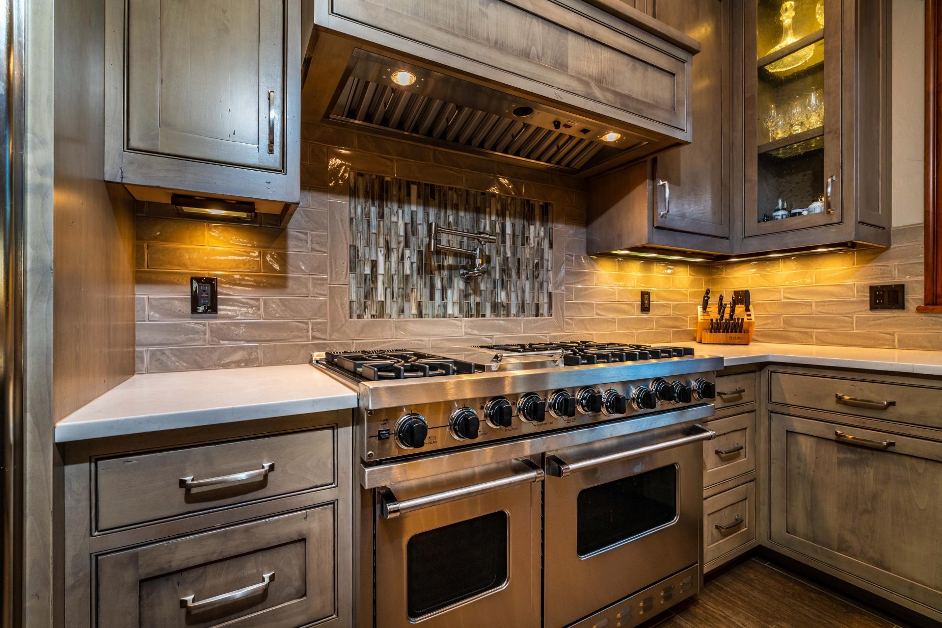 Broken Top - Residential