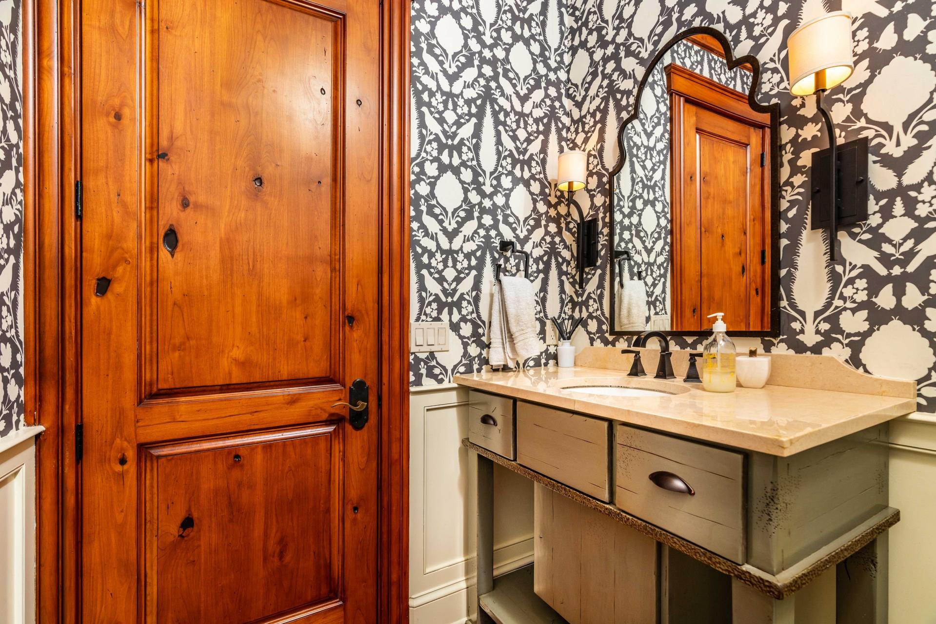 Broken Top - Residential