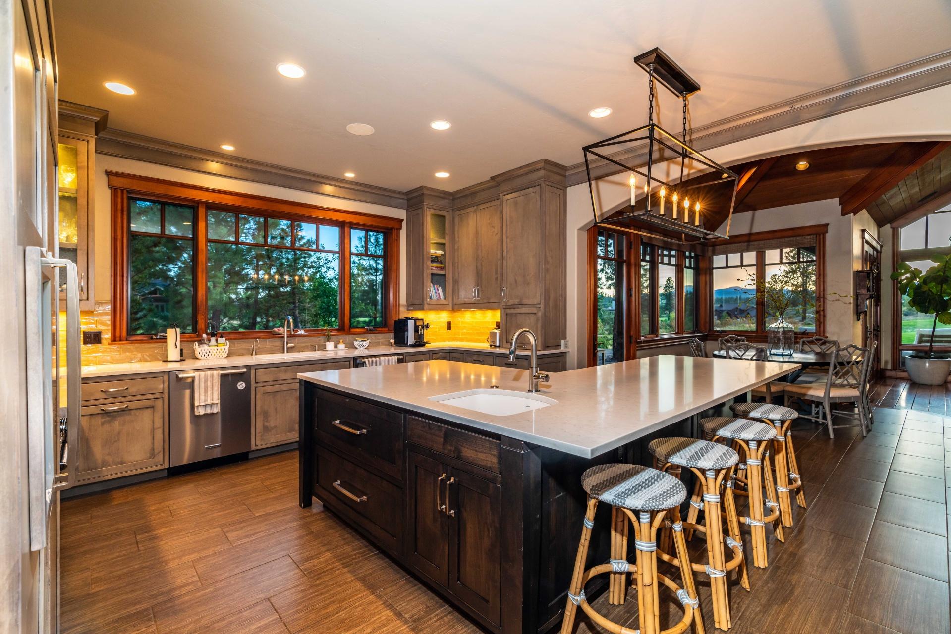 Broken Top - Residential