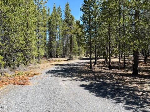 Tiny photo for 123415 Surveyor Road, Crescent Lake, OR 97733 (MLS # 220223966)