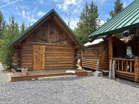 Tiny photo for 123415 Surveyor Road, Crescent Lake, OR 97733 (MLS # 220223966)