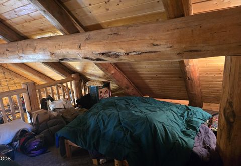 Tiny photo for 123415 Surveyor Road, Crescent Lake, OR 97733 (MLS # 220223966)