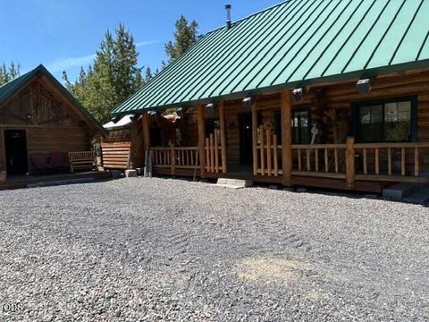 Tiny photo for 123415 Surveyor Road, Crescent Lake, OR 97733 (MLS # 220223966)