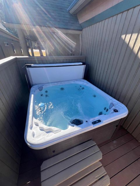 Tiny photo for 1540 Cinnamon Teal Drive #EC3B, Redmond, OR 97756 (MLS # 220213207)