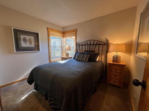 Tiny photo for 1540 Cinnamon Teal Drive #EC3B, Redmond, OR 97756 (MLS # 220213207)