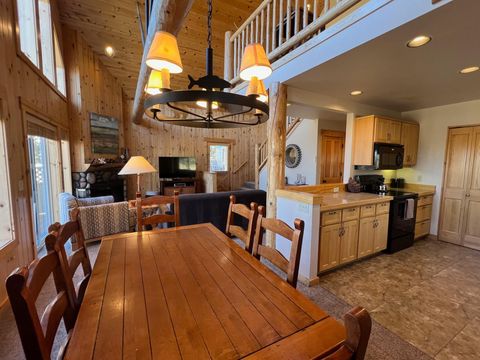 Tiny photo for 1540 Cinnamon Teal Drive #EC3B, Redmond, OR 97756 (MLS # 220213207)