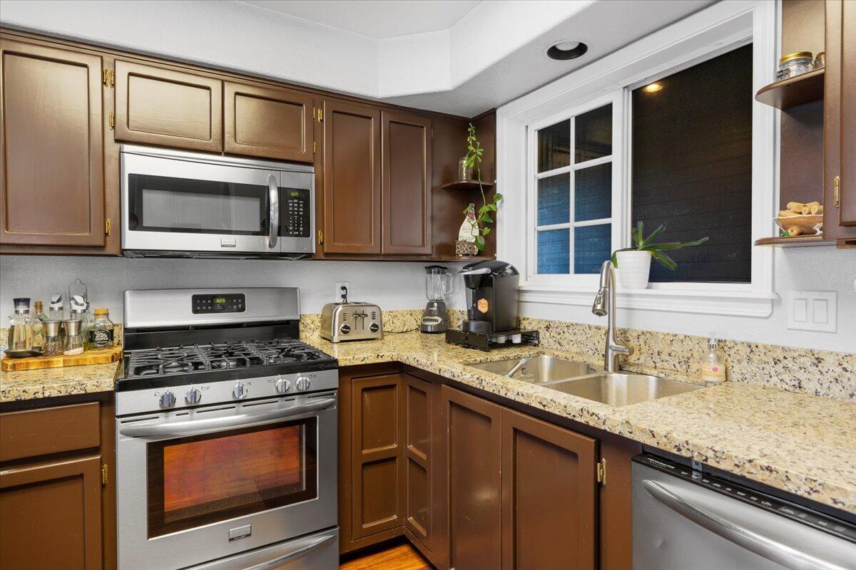 Lone Pine Heights Subdivision - Residential