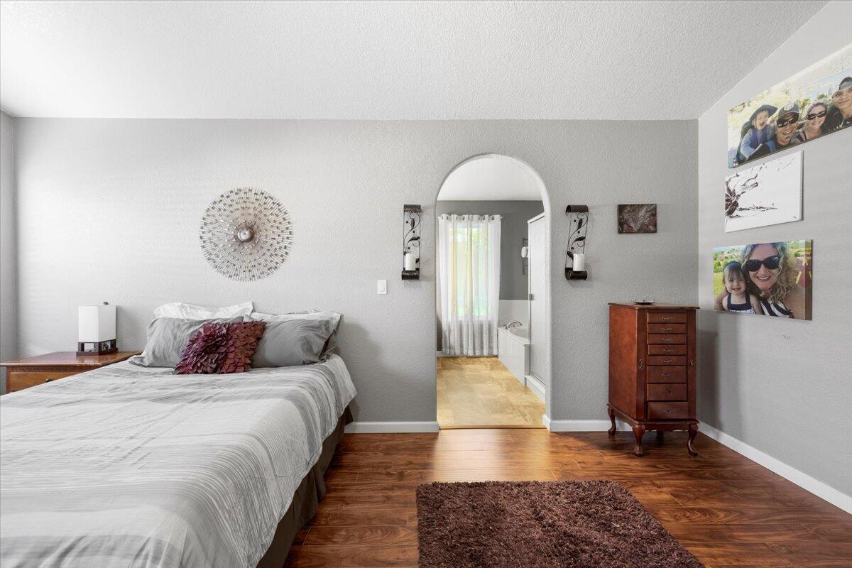 Lone Pine Heights Subdivision - Residential