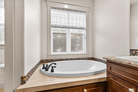 Tiny photo for 545 Bridge Creek Drive, Central Point, OR 97502 (MLS # 220214071)