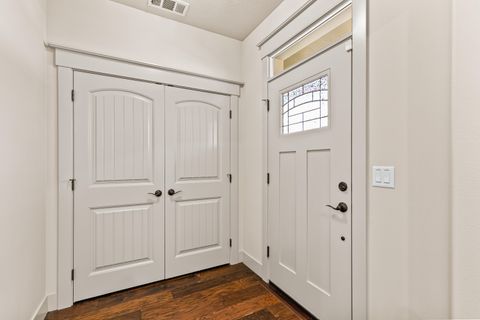 Tiny photo for 545 Bridge Creek Drive, Central Point, OR 97502 (MLS # 220214071)