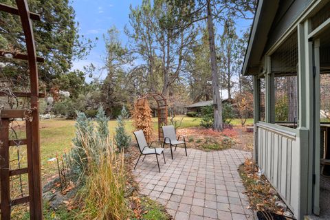 Tiny photo for 20743 Blacksmith Circle, Bend, OR 97702 (MLS # 220211943)