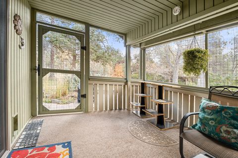 Tiny photo for 20743 Blacksmith Circle, Bend, OR 97702 (MLS # 220211943)