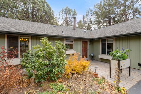 Tiny photo for 20743 Blacksmith Circle, Bend, OR 97702 (MLS # 220211943)