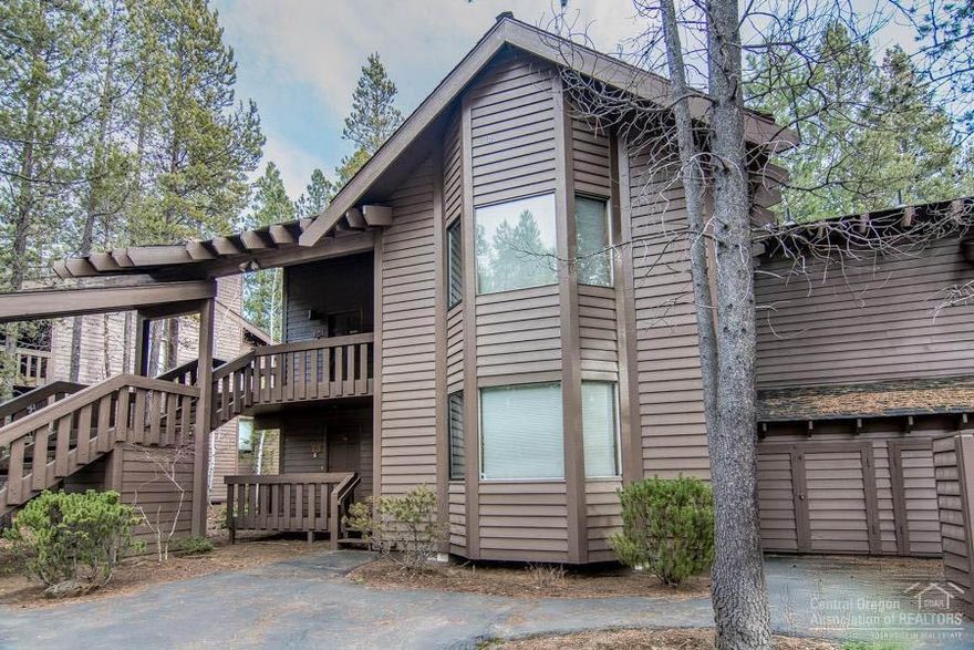 What a great way to own a vacation home...1/4(12wks) deeded co-ownership. This is a downstairs unit w/open floor plan, gas fireplace, wet bar, spacious master w/jet tub, 4 bikes. Fully furnished & newly painted, private onsite pool & hot tub. Ideally located close to SR Mall & SHARC. EZ access to 35 miles of bike paths. HOA incl taxes, building insur, garbage, water/sewer, int/ext maint, elec, wifi, cable, phone; Sunriver HOA. Non-smoking & service animal rules apply. Purchased SHARC & Aqua Fitness passes.