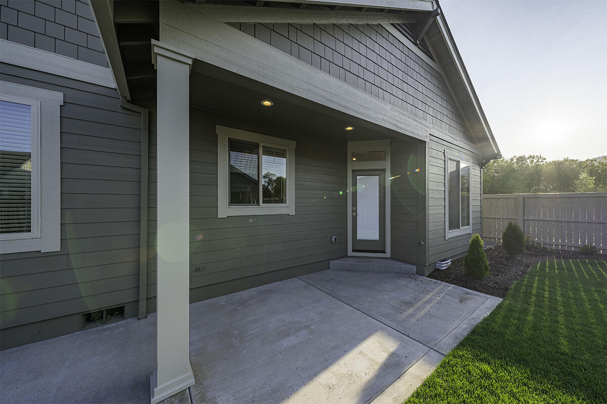 Middlefork Creek - Residential