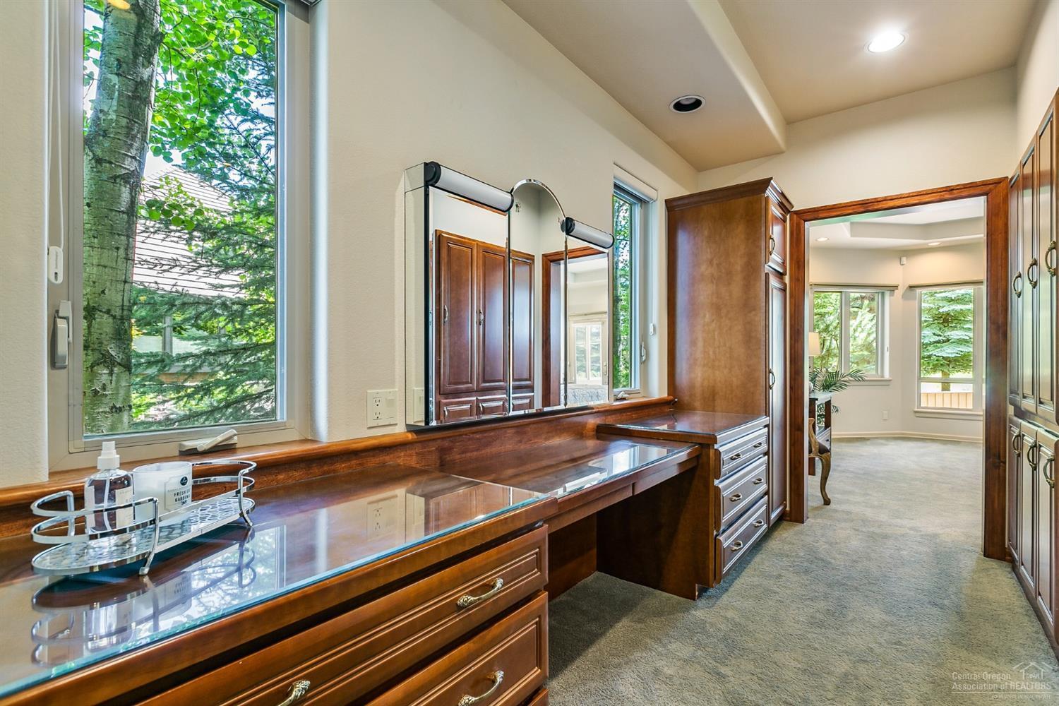 Broken Top - Residential