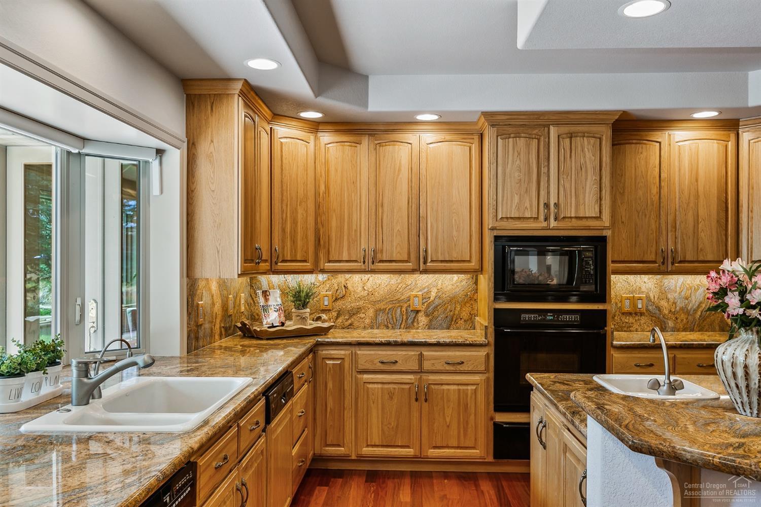 Broken Top - Residential