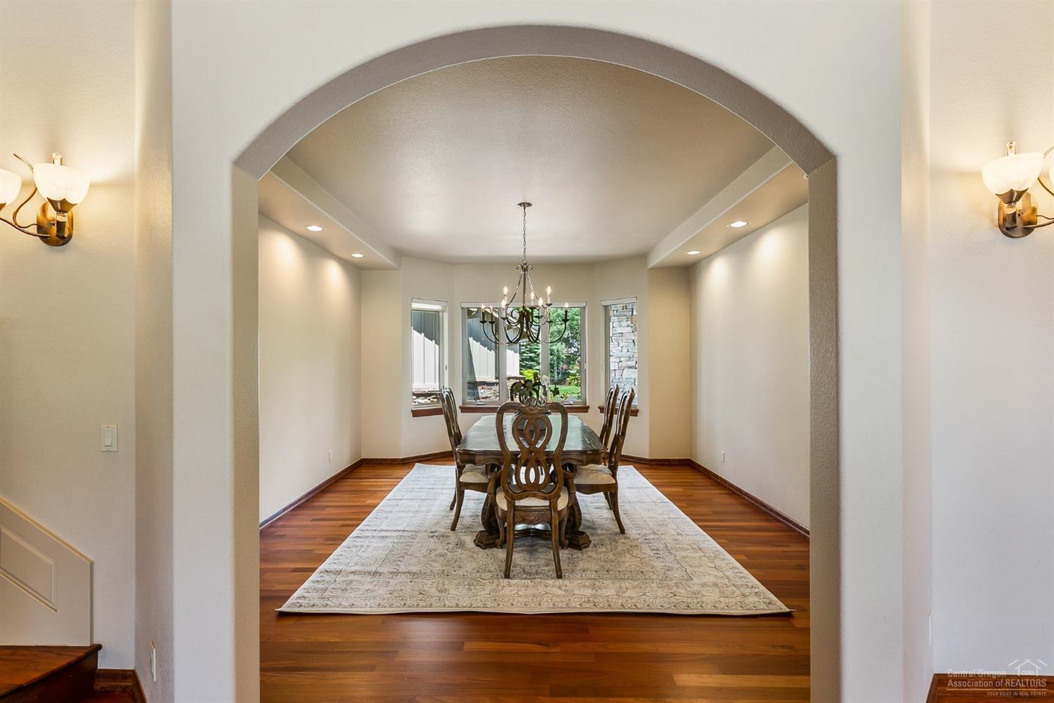 Broken Top - Residential